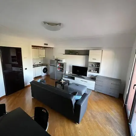Apartman Sul Mare, Con Box Genova